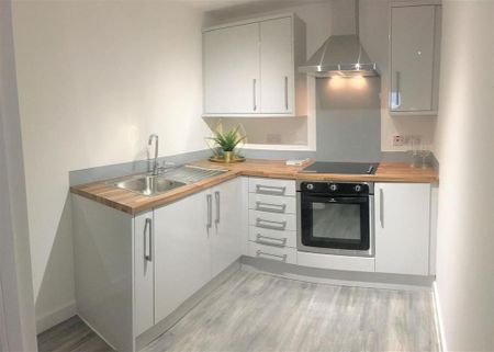 2 bedroom flat to rent - Photo 4