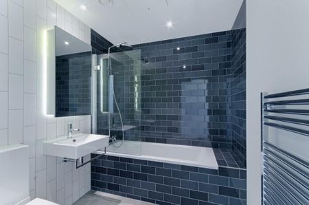 2 Bed Flat, Schooner Road, E16 - Photo 4