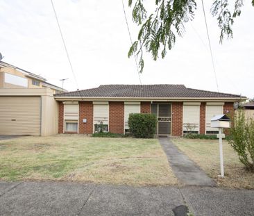 FOUR BEDROOM HOUSE - Photo 6