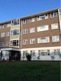 2 bed Apartment - To Let - Photo 3