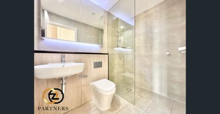 Private courtyard for this property on level 5, fully furnished - Photo 2