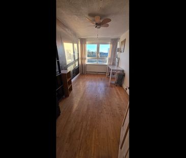 2 Bed Flat, Plantagenet House, SE18 - Photo 3