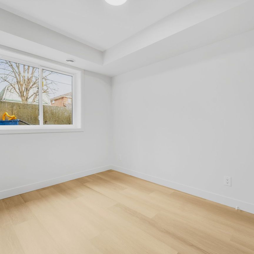 For Lease - 2 Iona Street Unit# C, Tunneys Pasture and Ottawa West, Ontario - Photo 1