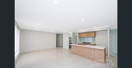 SUPER SIZE FAMILY HOME WITH THEATRE - Photo 4