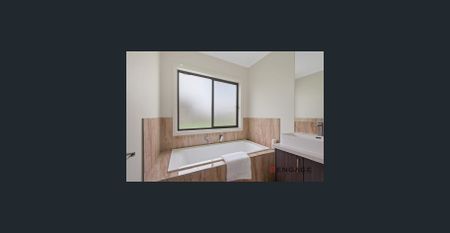 Modern Family Home in a Prime Location ! - Photo 3