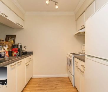 302-360 2nd St E, North Vancouver - Photo 6