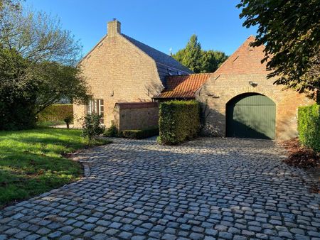 Alleenstaande woning met 4 slaapkamers en dubbele garage te Koekelare - Photo 5