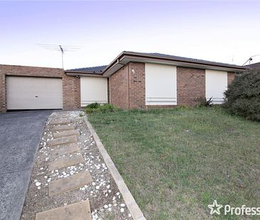 9 Geraldine Drive, Hampton Park VIC 3976 - Photo 1