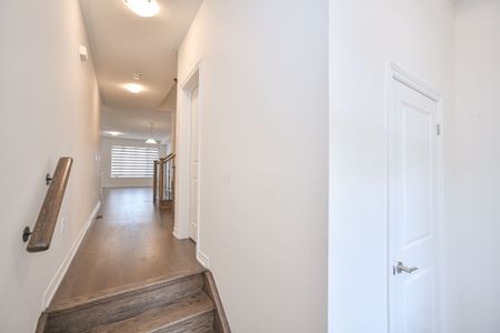 For Lease - 323 Thimbleweed Court, Milton, Ontario - Photo 4