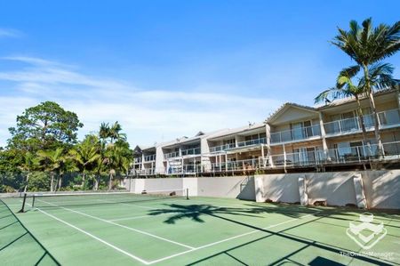 Waterfront Townhouse with Air-Conditioned Master & Bonus Third-Level Space! - Photo 5
