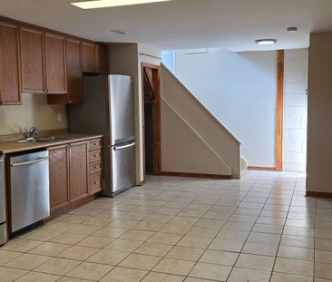 For Lease - 105 Hart Avenue Unit# Lower Unit, Toronto, Ontario - Photo 5