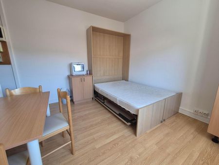 Location Appartement 1 pièce 17m² CHARNAY LES MACON 71850 - Photo 2