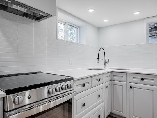 4 Hartford Avenue, Bsmt - Photo 1