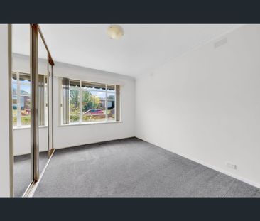 22 Winters Way, Doncaster, Vic 3108 - Photo 4