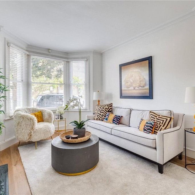 4 bedroom terraced house to rent - Photo 1