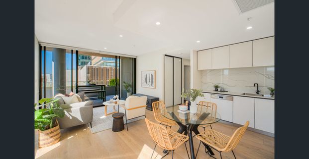 Contemporary One Bedroom Aero Apartment with Outdoor Terrace - Photo 1