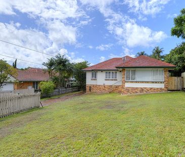 207 Chatsworth Road,COORPAROO - Photo 5