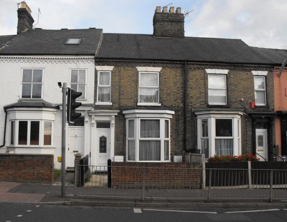 4 bed property ideal for NUA and KLM students - Photo 1