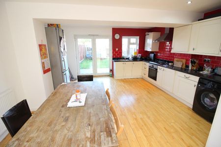 Woodbine Lane, Worcester Park - Photo 5