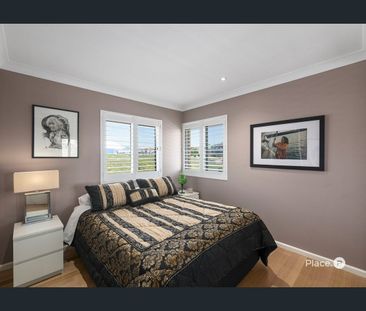 Exceptional Bayside Apartment with Panoramic Bay Views - Photo 3