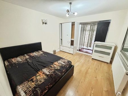 Etton Close, Hornchurch, RM12 - Photo 4