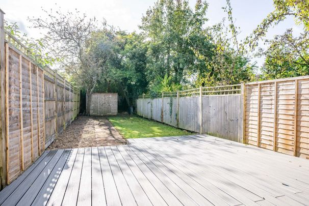 Available unfurnished from 17/05/2026 - Photo 1