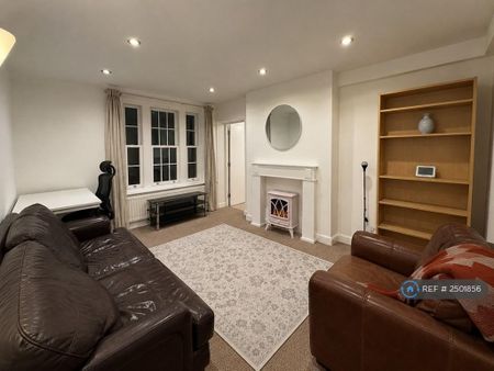 1 bedroom flat to rent - Photo 2