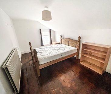 4 bedroom terraced house to rent - Photo 5
