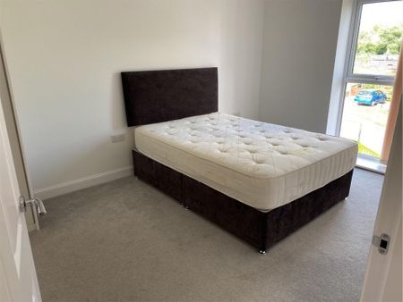 2 Bed Flat, St. Lukes Road, B5 - Photo 5