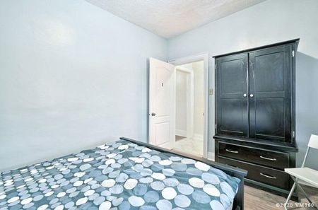 For Lease - 468 Northcliffe Boulevard, Toronto, Ontario - Photo 3