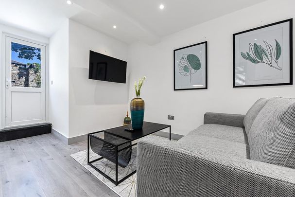 2 bedroom serviced apartment to rent - Photo 1