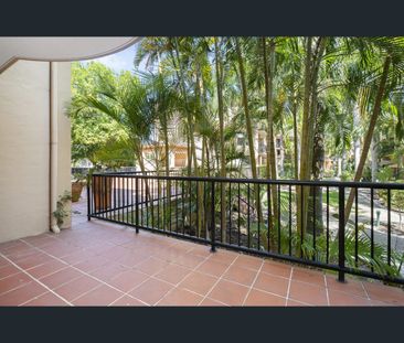 9/61 North Street, Southport, Qld 4215 - Photo 3
