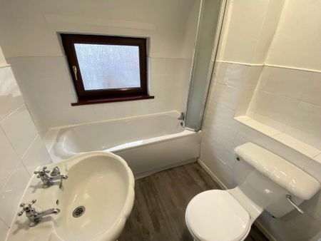 32 Strandburn Park, Belfast, BT4 1ND - Photo 5