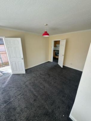 2 bedroom semi-detached house to rent - Photo 1