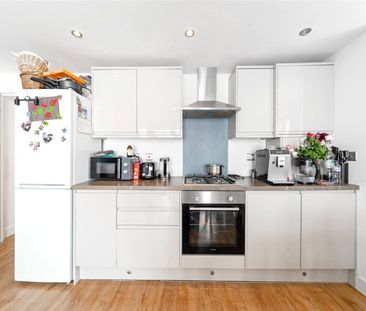 Campbell Road, London, W7 flat to rent - Photo 5