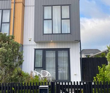 Sunny End Townhouse | 2 Bed | Unbeatable commute - Photo 1