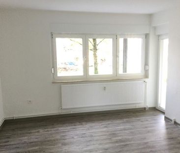Geräumige 3-Zimmer Erdgeschosswohnung mit Balkon - Foto 1