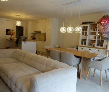 Prachtig appartement van 108,43 m² met autostaanplaats op uitsteken... - Photo 2