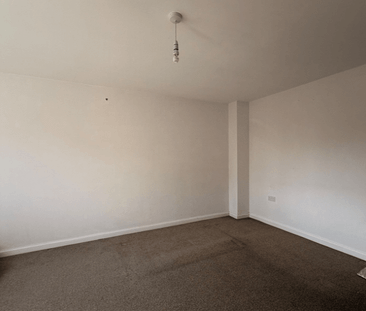 3 bedroom flat to rent - Photo 5