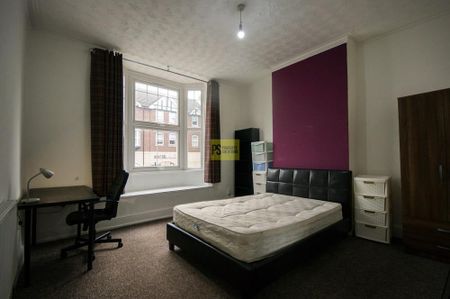 4 bedroom flat to rent - Photo 5