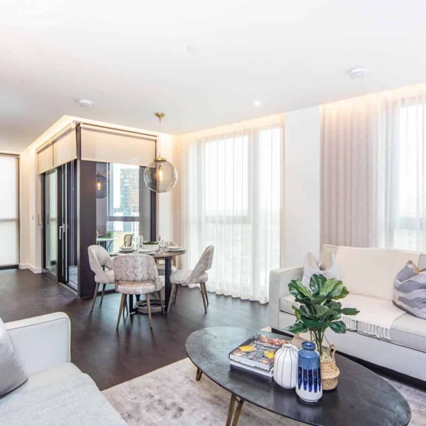 Thornes House, SW11, London - Photo 1