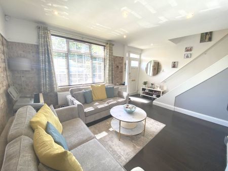 Price £2,295 pcm - Available 18/02/2026 - Unfurnished - Photo 3