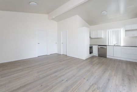 Delightful 2-bedroom Granny Flat - Photo 3