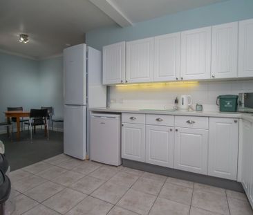 King Street, Treforest, Pontypridd - Photo 2