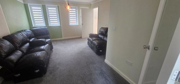 3 Bed - 74 Tower Lane, Leeds - LS12 3SD - Professional - Photo 1