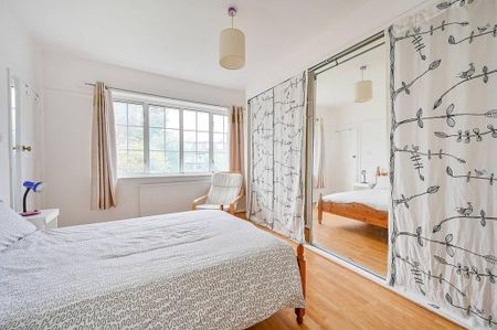 4 bedroom flat to rent - Photo 4