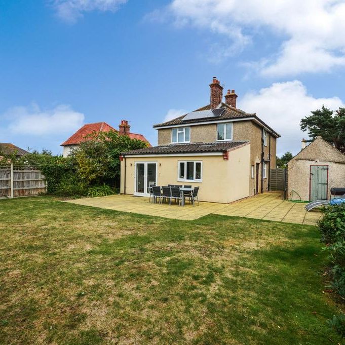 4 bedroom detached house to rent - Photo 1