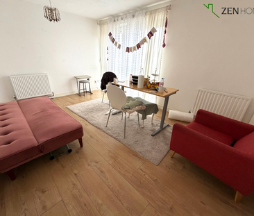 3 bedroom flat to rent - Photo 1