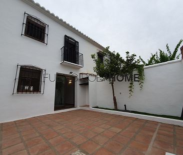 Ref 19790 – **LONG TERM RENTAL** -Great opportunity to live in the best urbanization in Fuengirola: PUEBLO LOPEZ - Photo 2