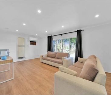 Beautiful home perfect for families or professionals - Photo 1